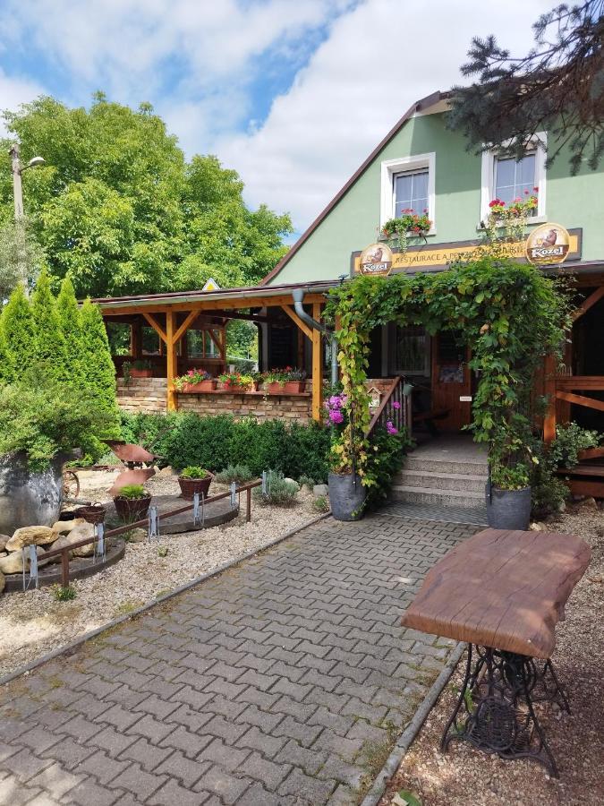 Restaurace A Penzion U Kuliku Raspenava Exterior photo